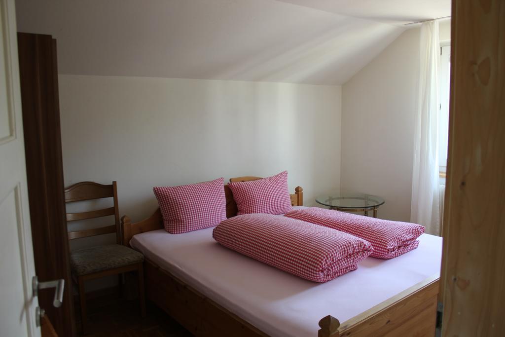 Hirschen B&B Maienfeld Zimmer foto